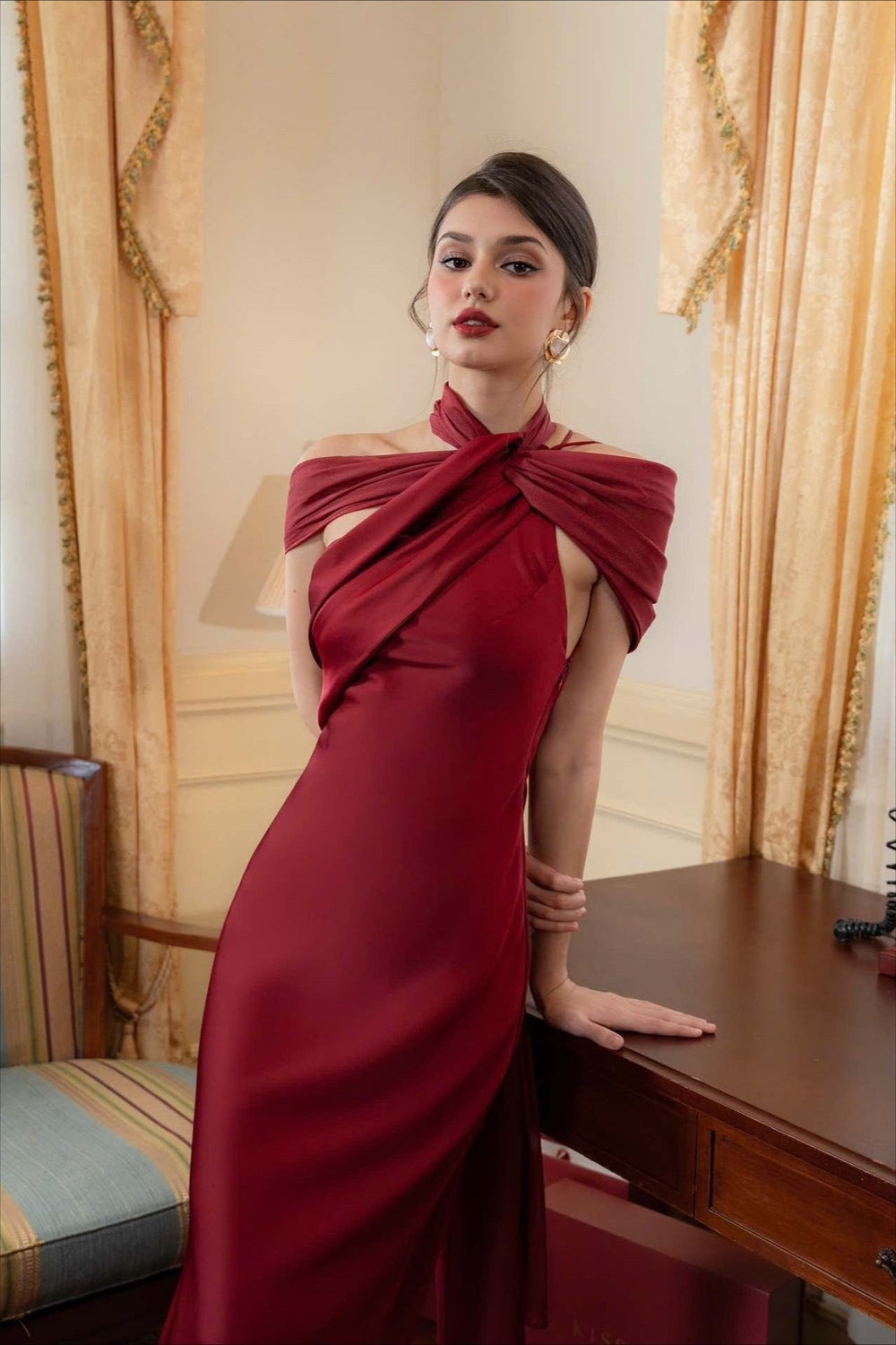 Elegant Satin Slant Neck Sheath Formal Dress S / Red