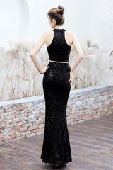 Plunging Neck Mermaid Formal Dress