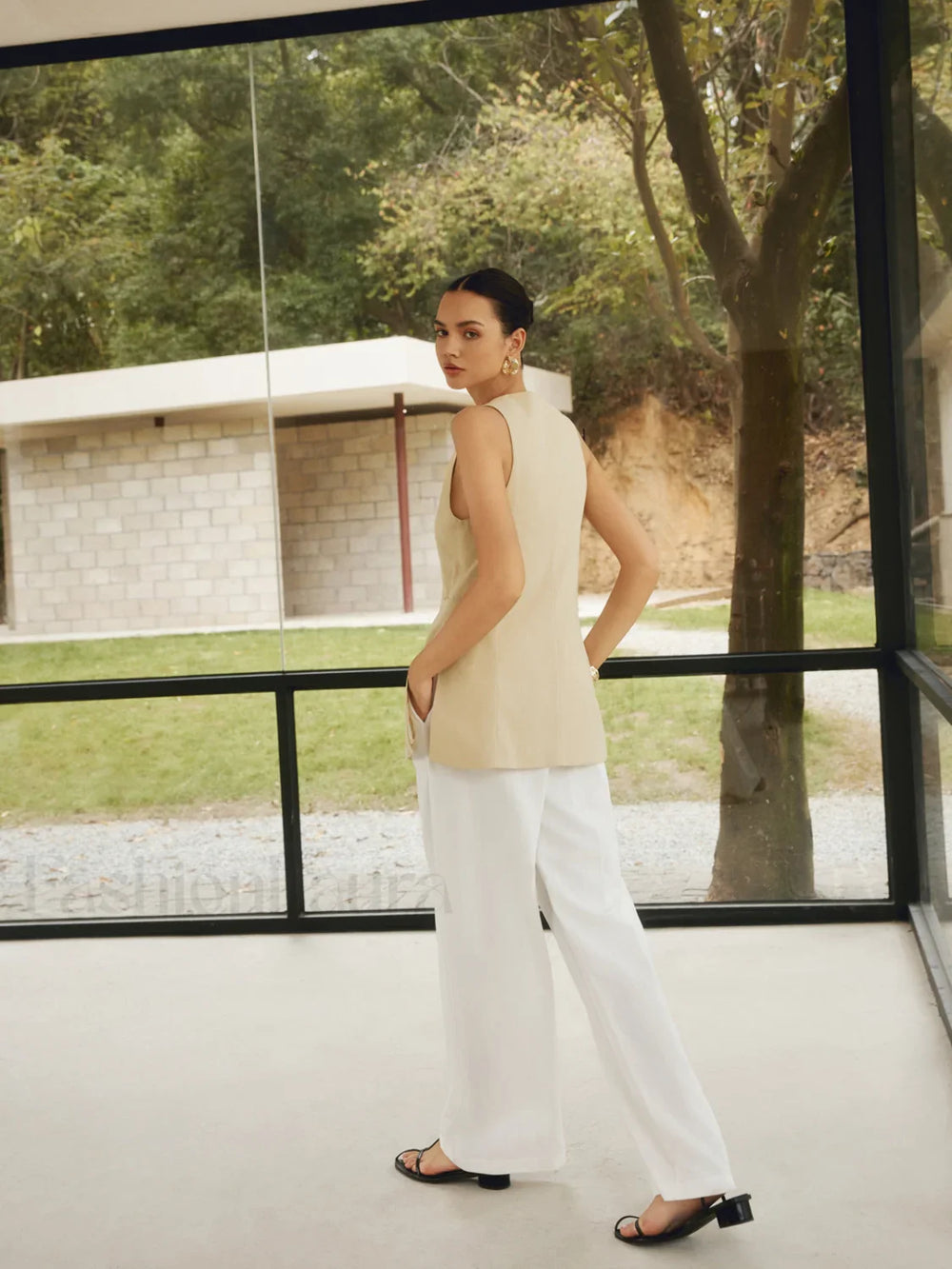 Cotton Blends Graceful Button Split Vest Vests