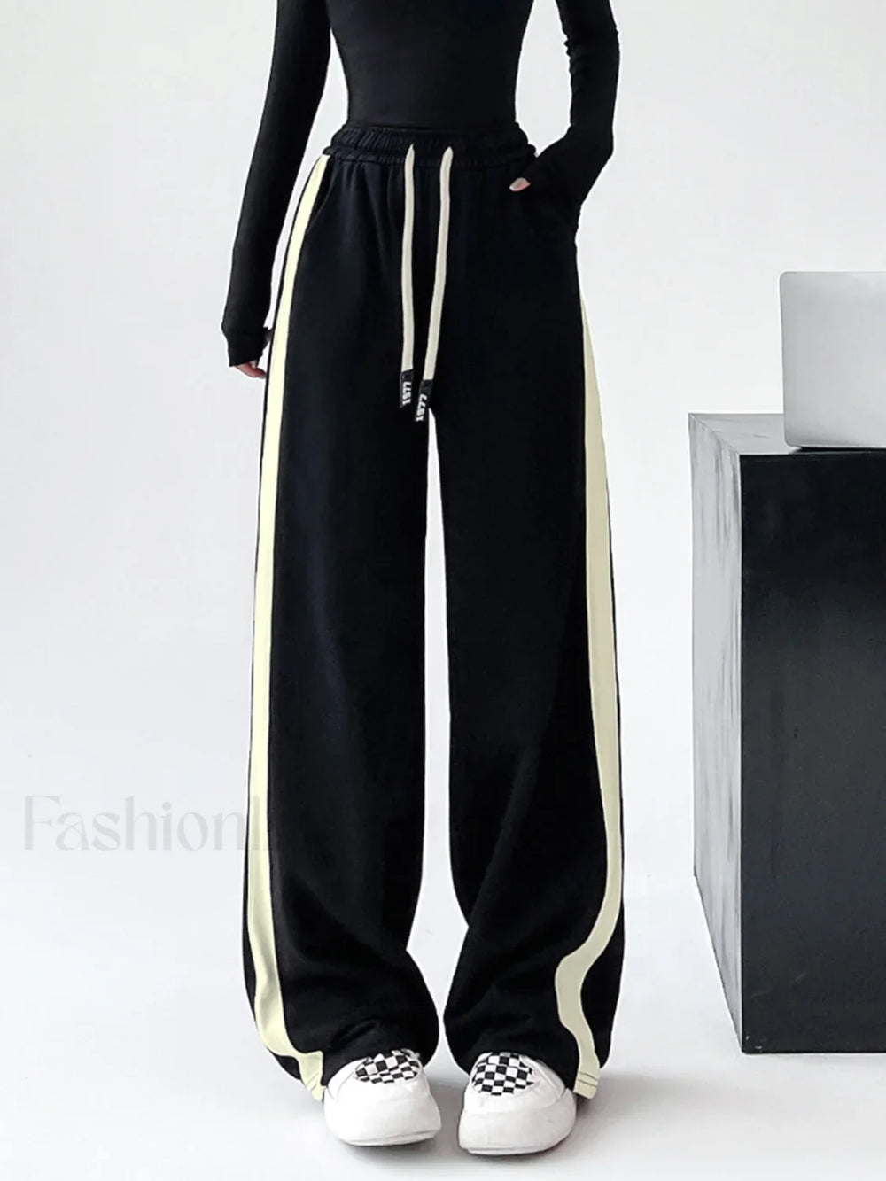 Drawstring Contrast Trim Trendy Wide Leg Sweatpants Sweatpants
