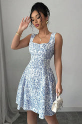 Elegant Floral Backless Design Floral Dress Blue on white / S