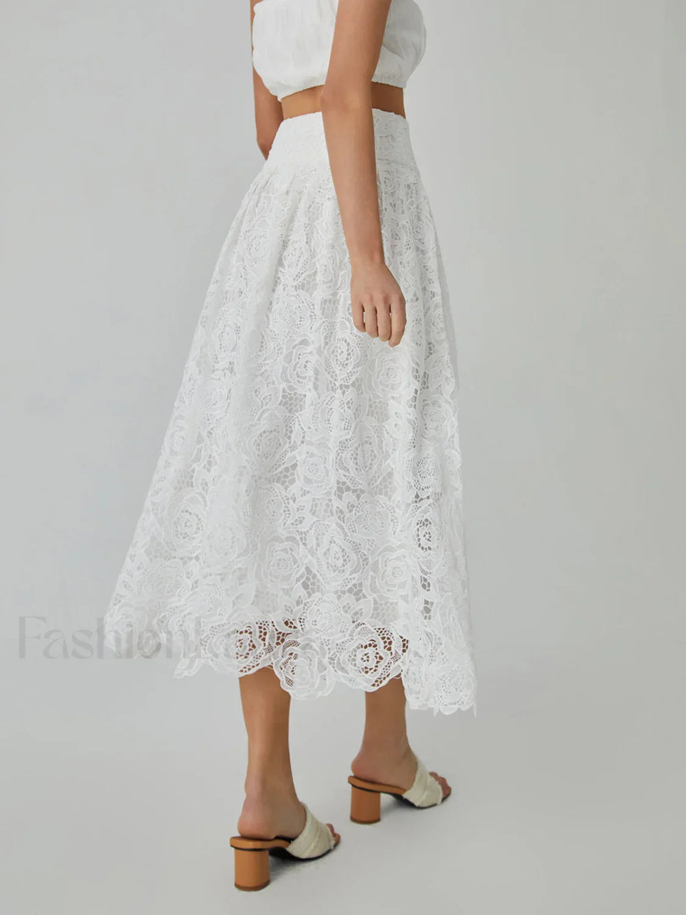 Eyelet Rosebud Graceful Pattern Maxi Skirt Skirts