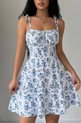 Floral Strappy Square Collar Gentle Wind Floral Dress Blue on white / S