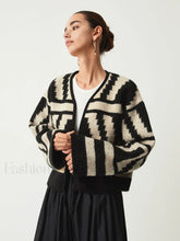 Geometric Print Graceful Kimono Cardigan Black / XS Sweaters L