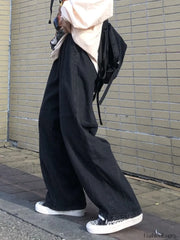 Men’s Basic Wash Skate Fit Jeans Black / M loose jeans