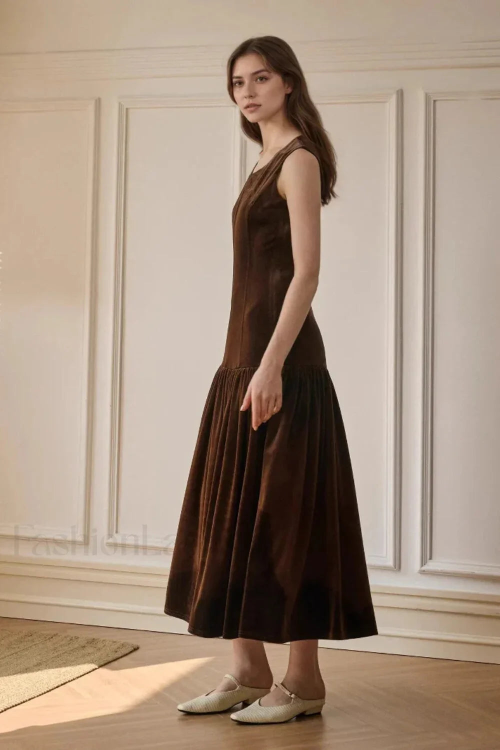 Solid Pleated Sleeveless Slim Fit Maxi Dress