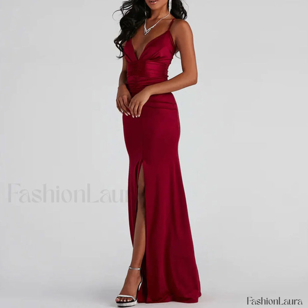 V High Slit Maxi Dress Red M / Red Formal Dresses