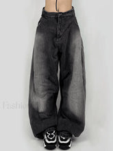 Washed Contrast Waist Pleated Relaxed Leg Boyfriend Jeans Black / S Jeans