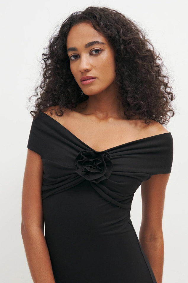 Solid Color Off-the-shoulder Knit Cocktail Dress