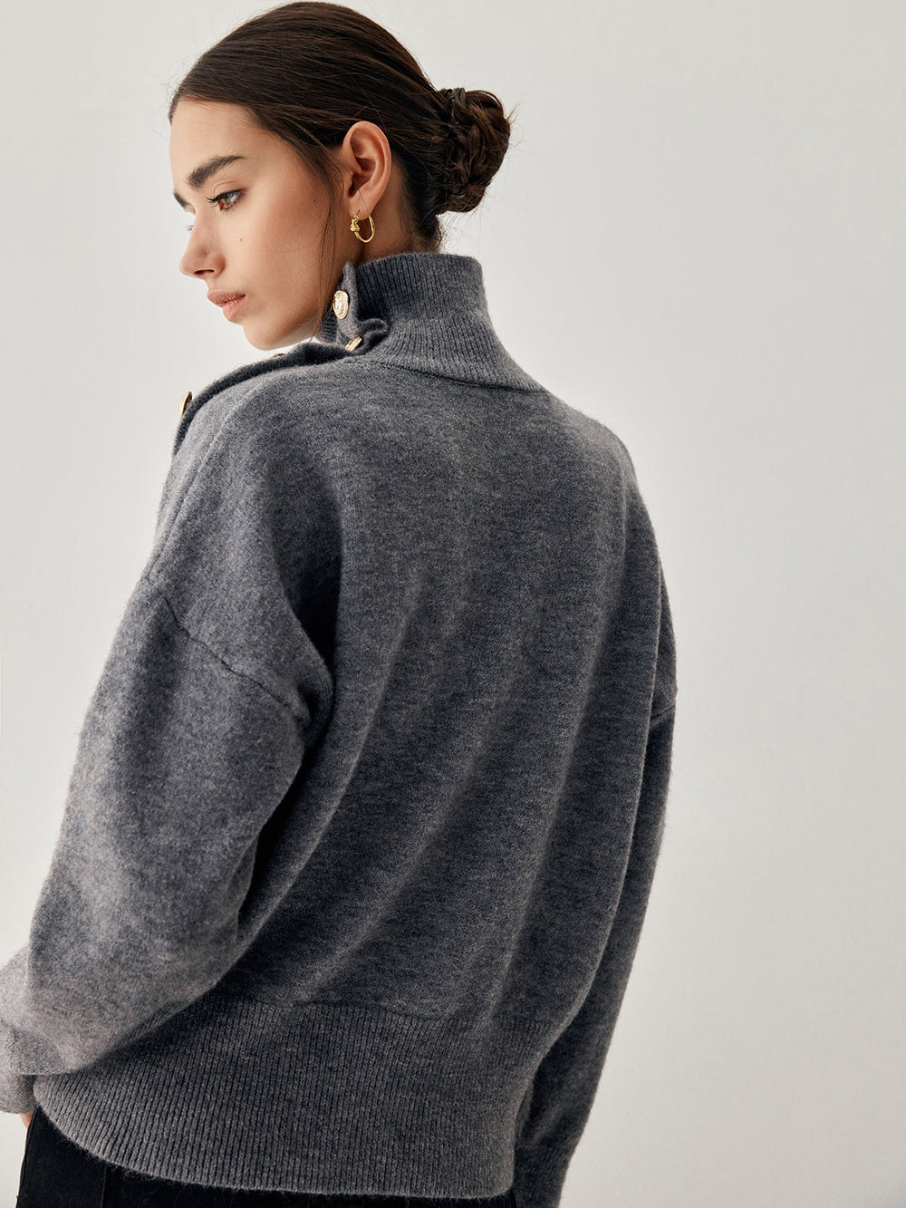 Vintage Buttoned Graceful Turtleneck Sweater Sweaters L