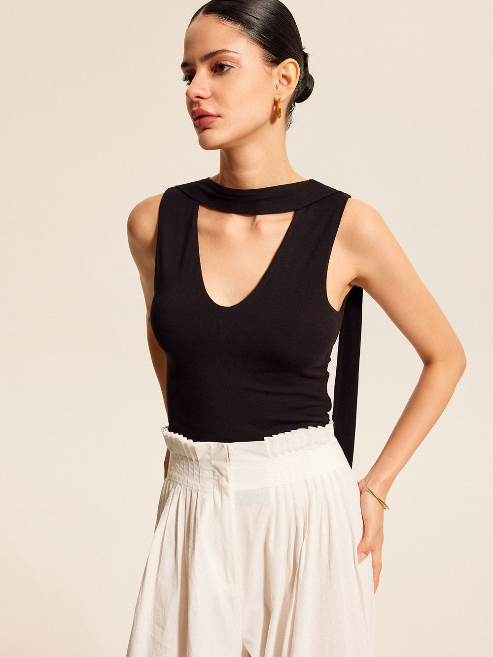 V Neck Top With Scarf Style Neck Tie Tank Tops & Camis