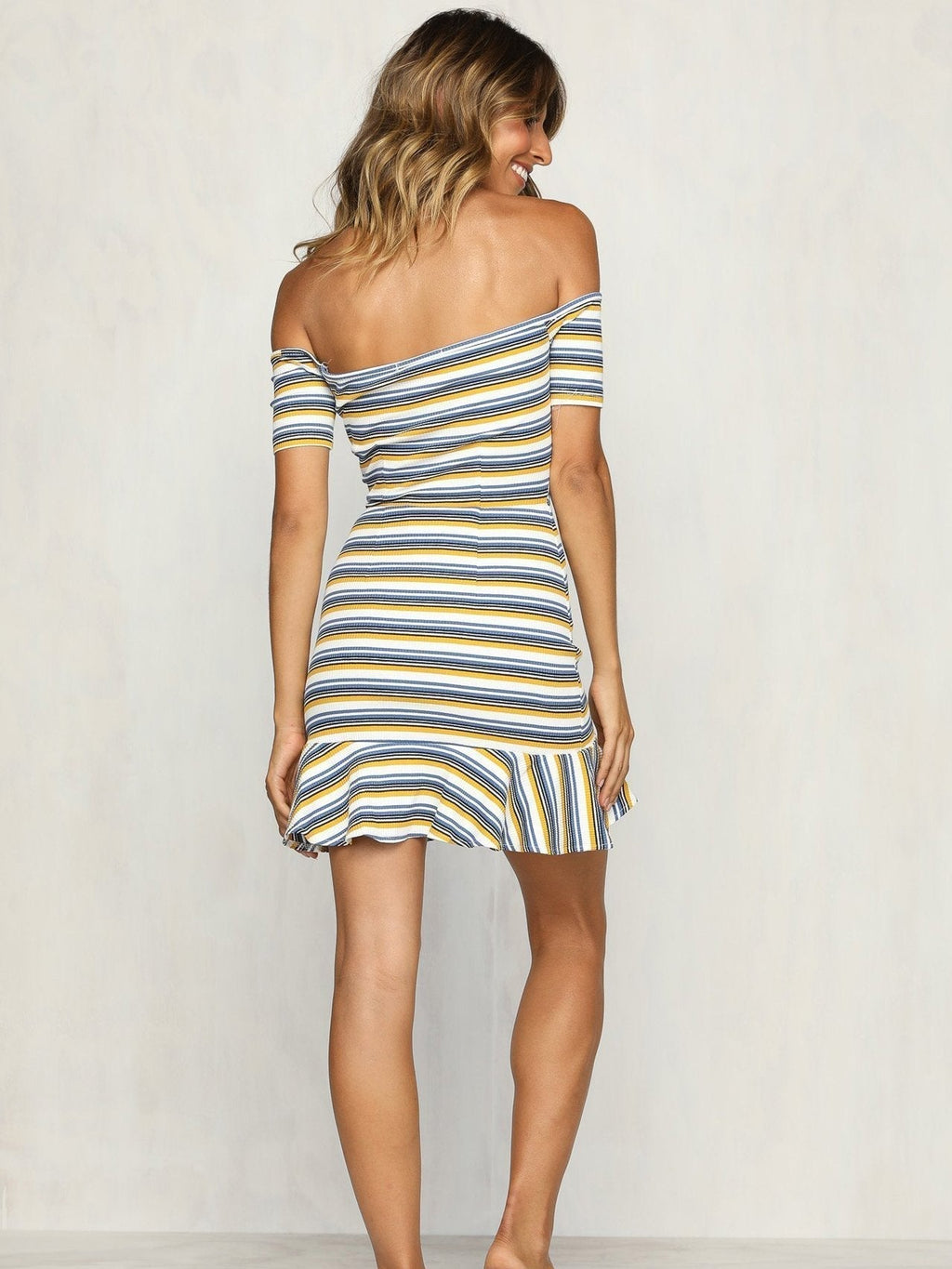 JuliaFashion - 2024 Triumph Stripe Off-The-Shoulder Bodycon Dress