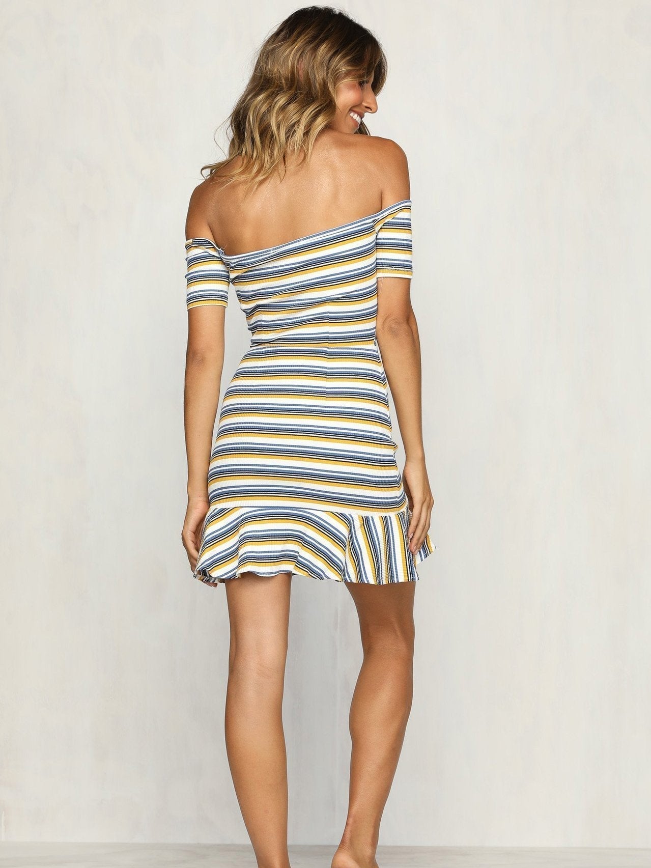 JuliaFashion - 2024 Triumph Stripe Off-The-Shoulder Bodycon Dress