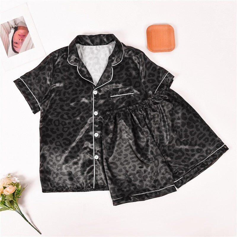 JuliaFashion-Casual Satin Silk Solid Color Pajamas Set