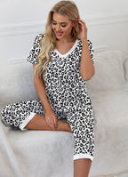 JuliaFashion - 2024 Short Sleeve V Neck T-shirt + Capri Pants Pajama Set