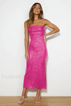 Chilling On My Charming Own Maxi Dress M / Fuchsia