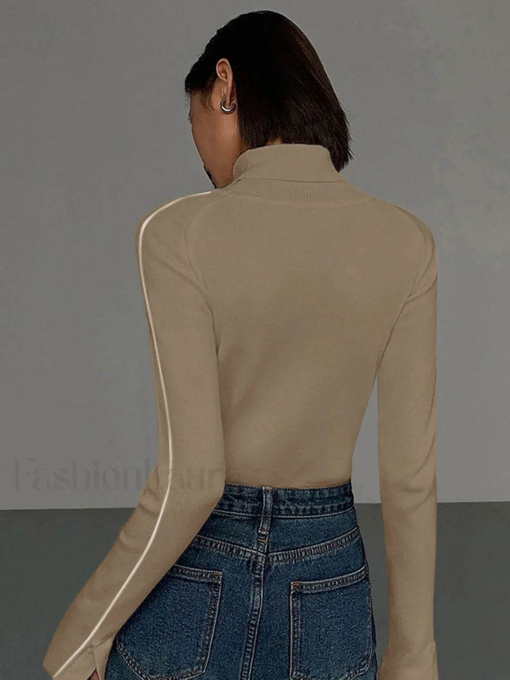 Contrast Piping Turtleneck Sweater Sweaters