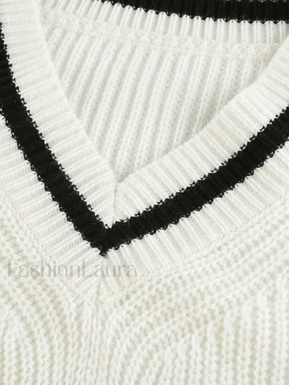 Contrasting Trim Vintage Sweater Sweaters