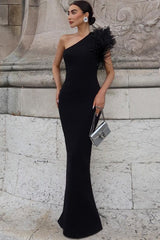 Elegant Feather One Shoulder Party Dress S / Black
