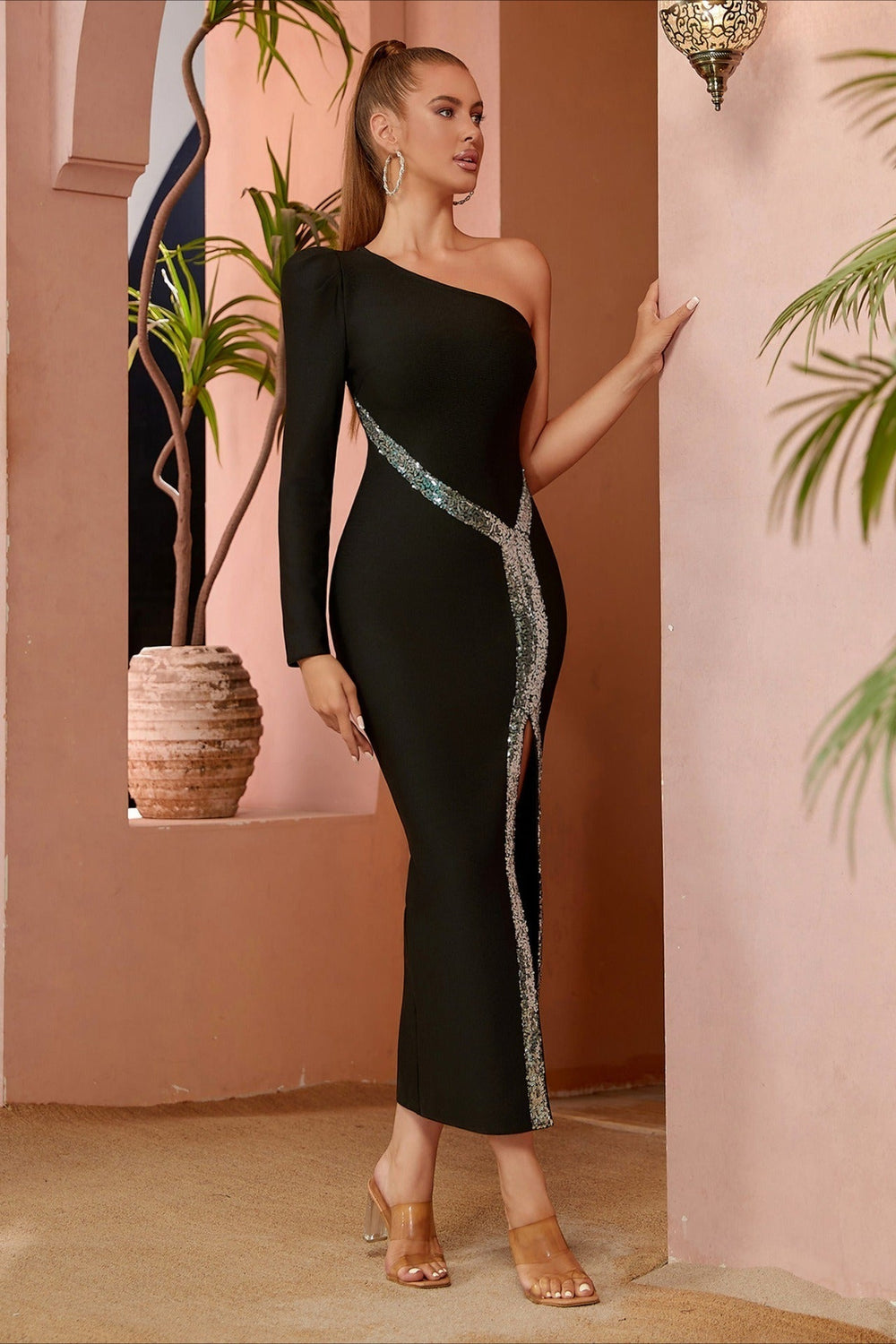 Long Sleeve One-Shoulder Bandage Cocktail Dress