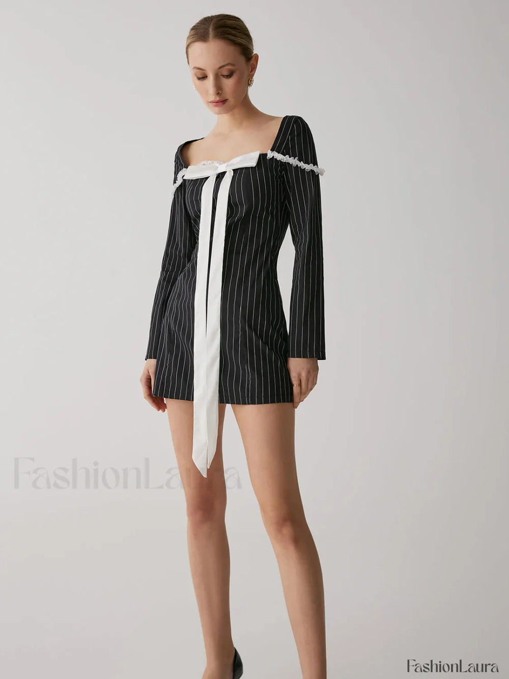 French Square Graceful Neck Short Dress Dresses