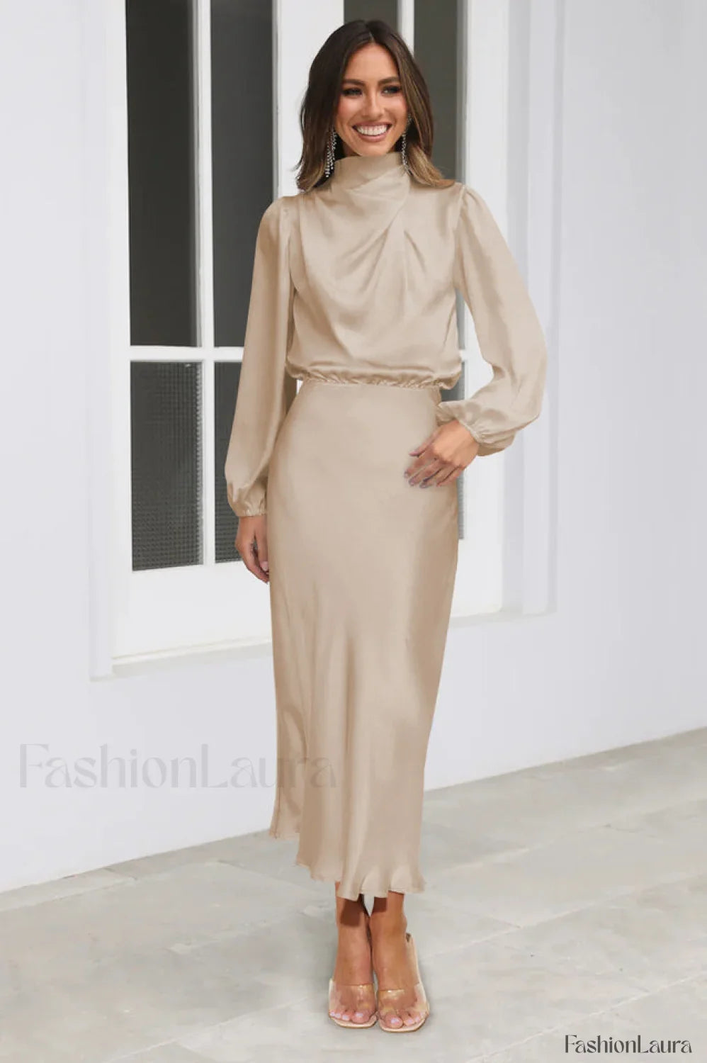 From The Source Charming High Neck Bridal Dress S / Champagne