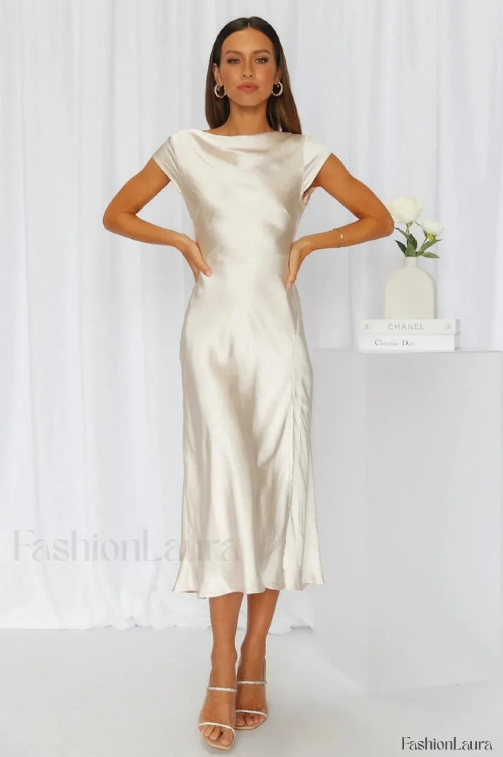 Get In Formation Charming Satin Midi Dress S / Champagne