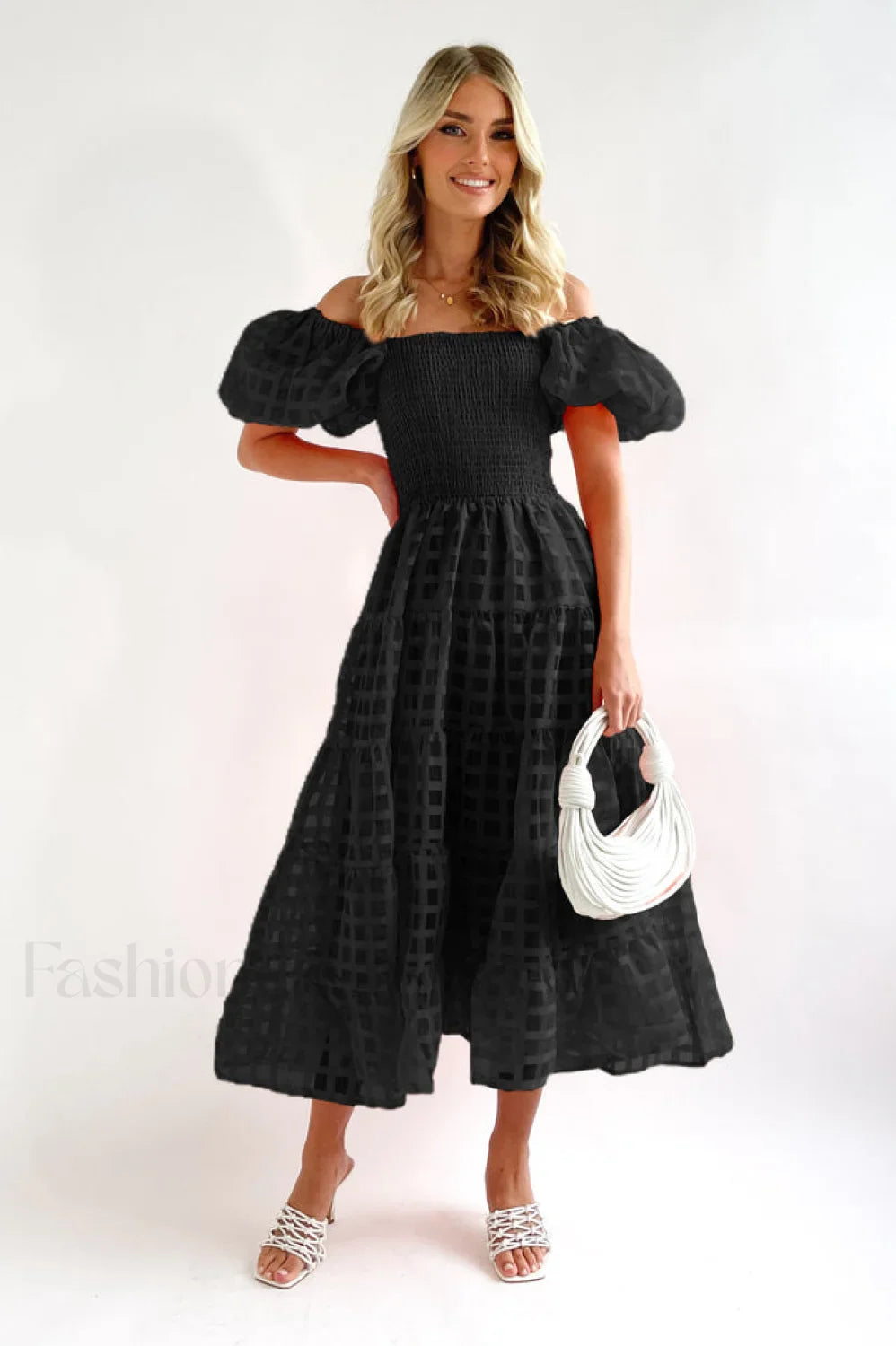 Gin Elegant Midi Dress S / Black