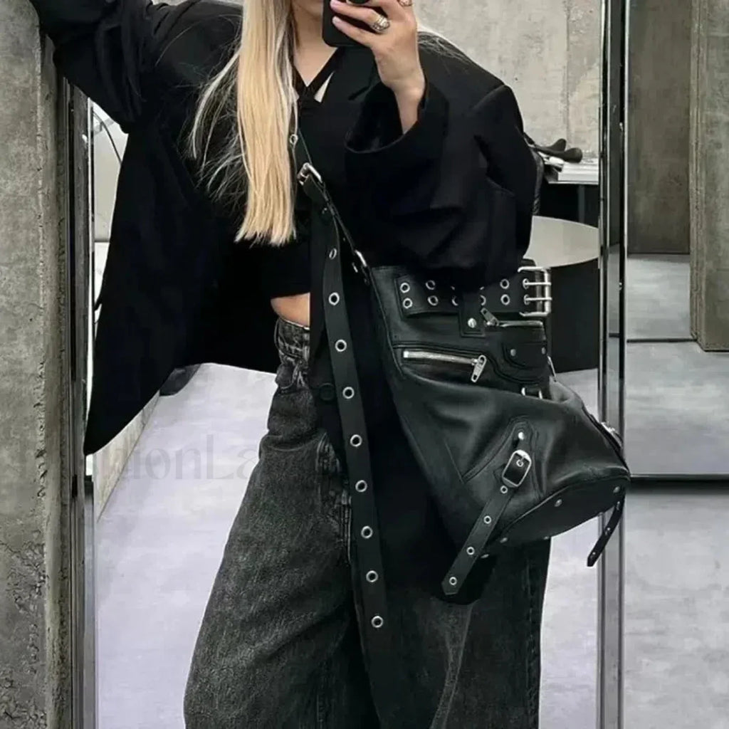 Gothic Big Metal Dark Chic Messenger Harajuku Cool Motobiker Rivets Volume Bag Black