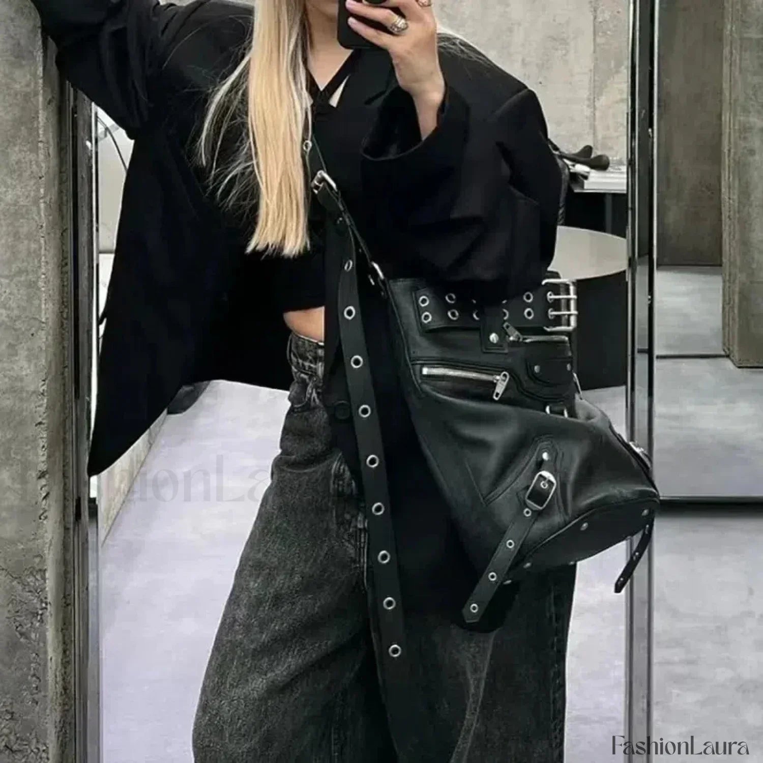 Gothic Big Metal Dark Chic Messenger Harajuku Cool Motobiker Rivets Volume Bag Black