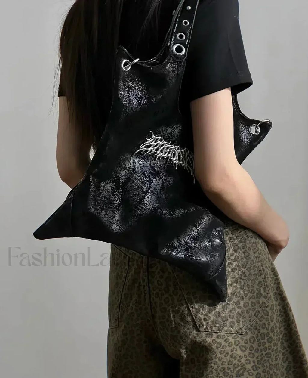 Grunge Black Rivet Large Capacity Dark Leather PU Vintage Gothic Messenger Bag Black