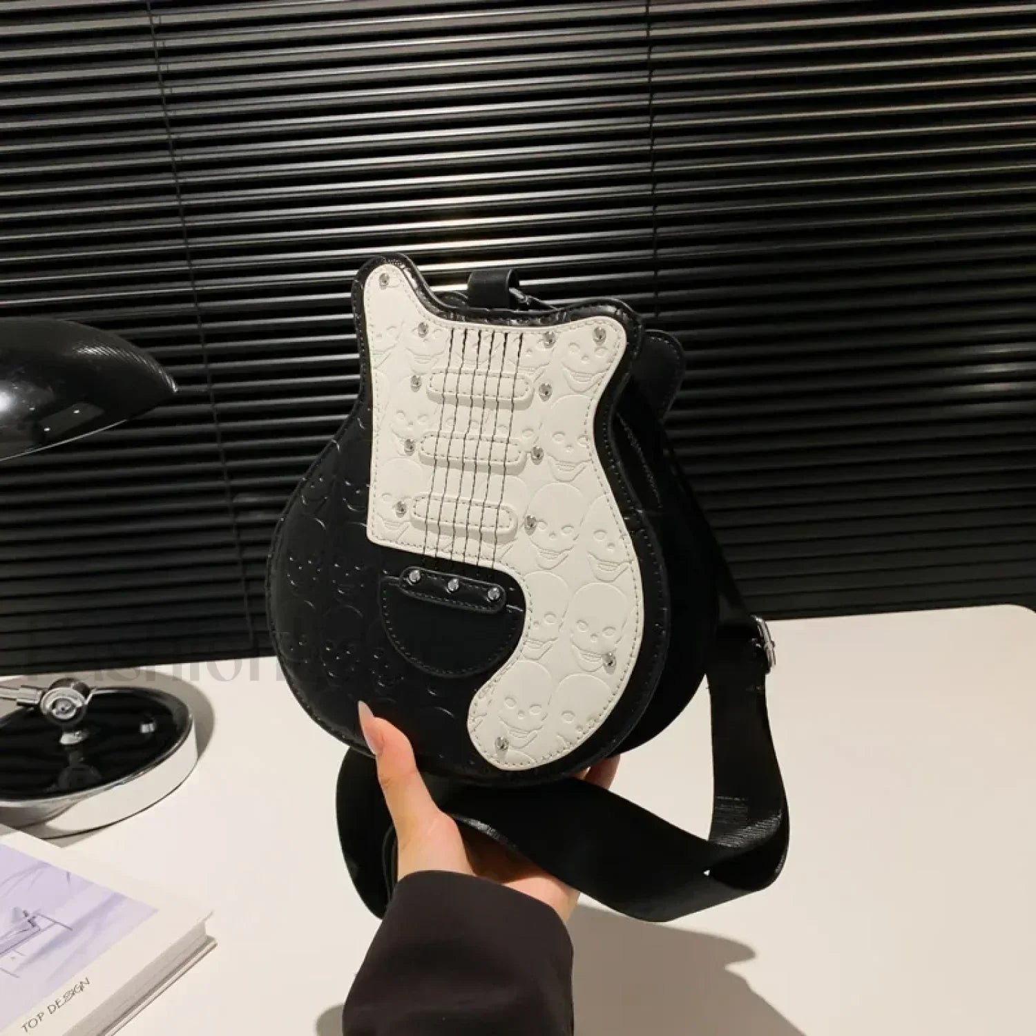 Guitar Crossbody Shape Halloween Trend 2024 Party Gothic Sling Shoulder Bag Black / (20cm