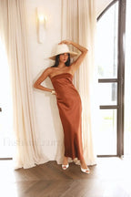 Half Open Back Charming Sleeveless Silky Dress