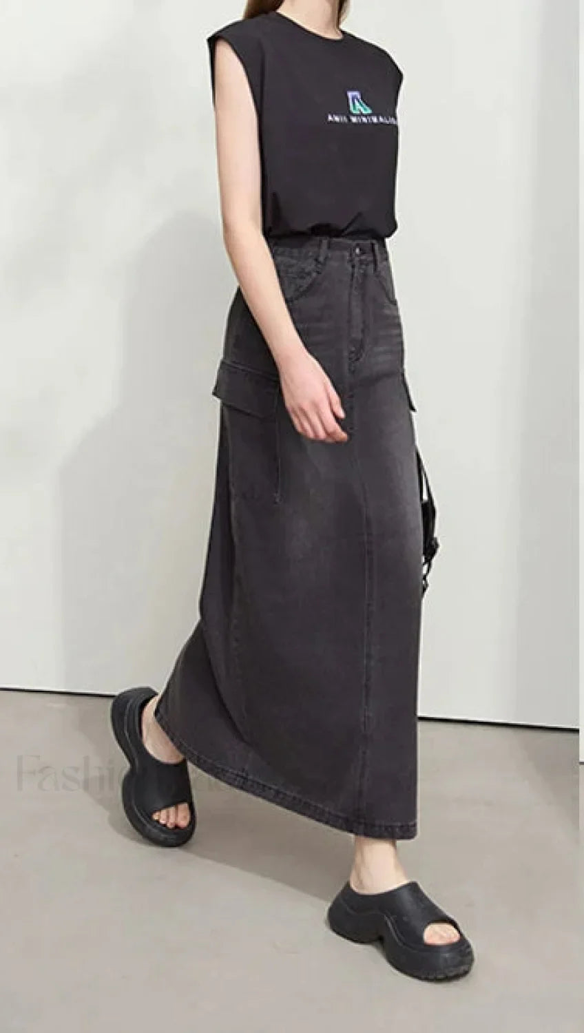 Knitted Letter Embroidered Loose T Shirt Black / S