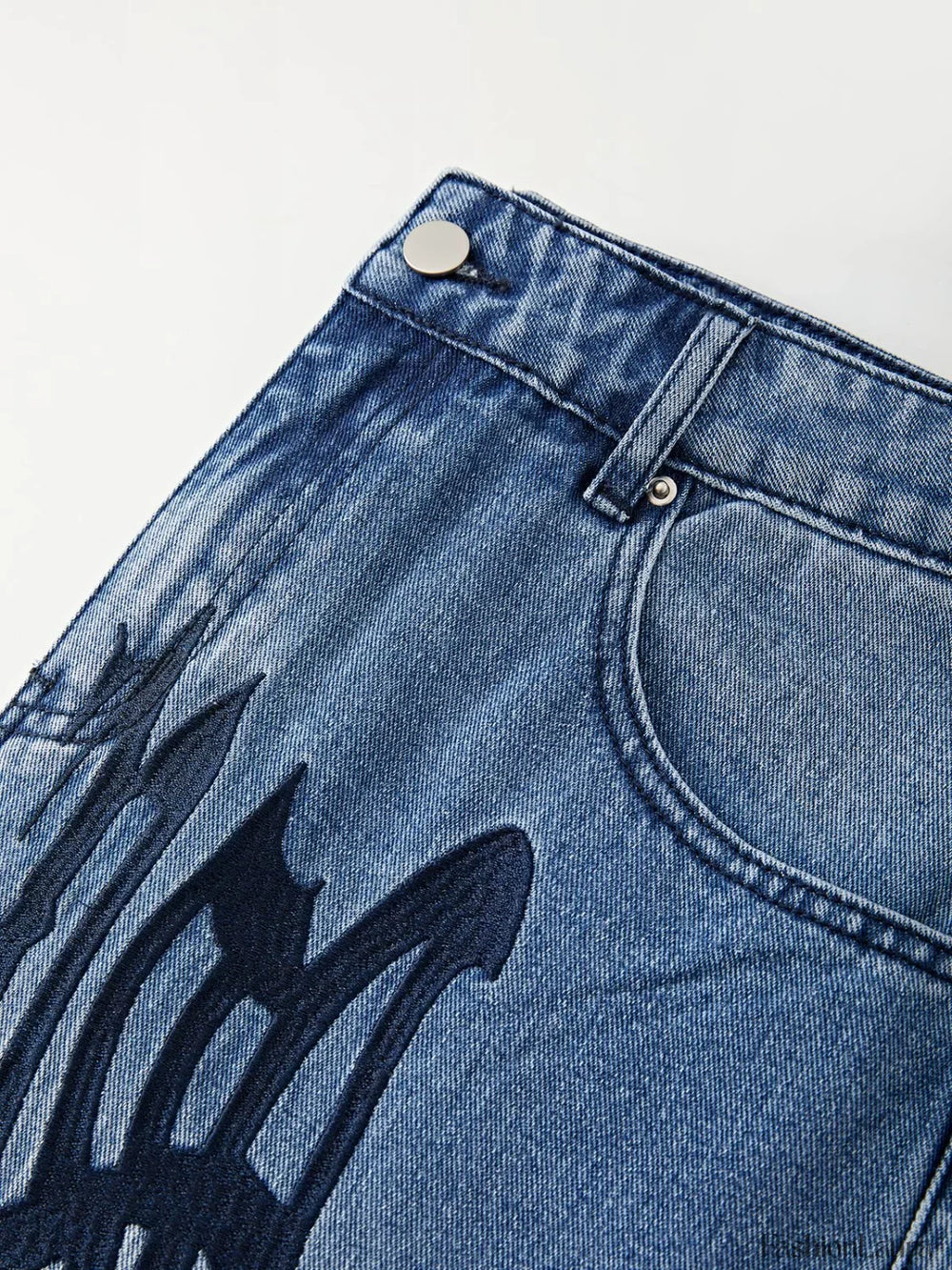 Men’s Washed Revenge Straight Leg Jeans loose jeans