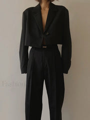 Mind My Graceful Business Crop Blazer Black / S Blazers
