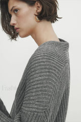 Minimalist Beige V neck Knit Cardigan