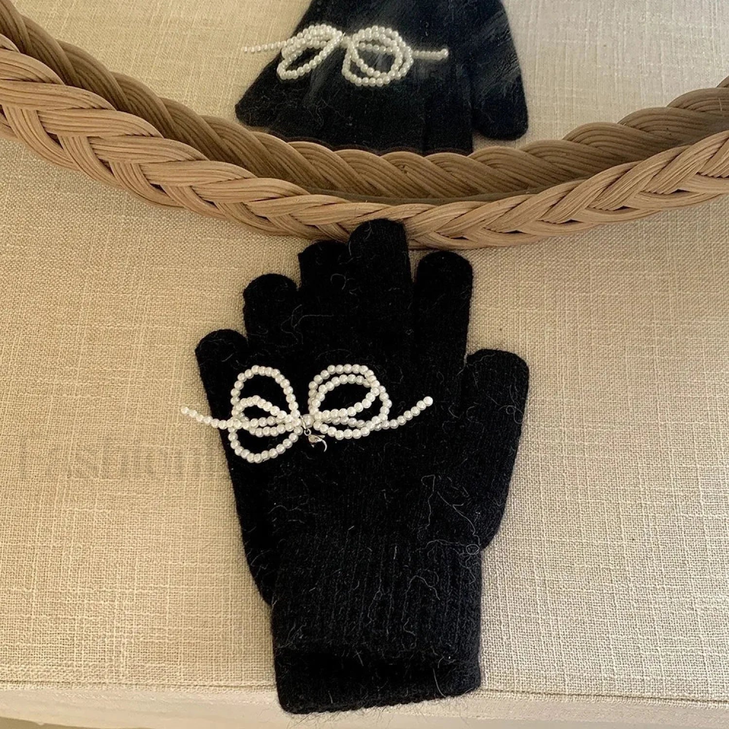 Pearl Bow Knot Winter Wool Furry Thickened Warm Soft Y2k Lolita Cosplay Christmas Glove