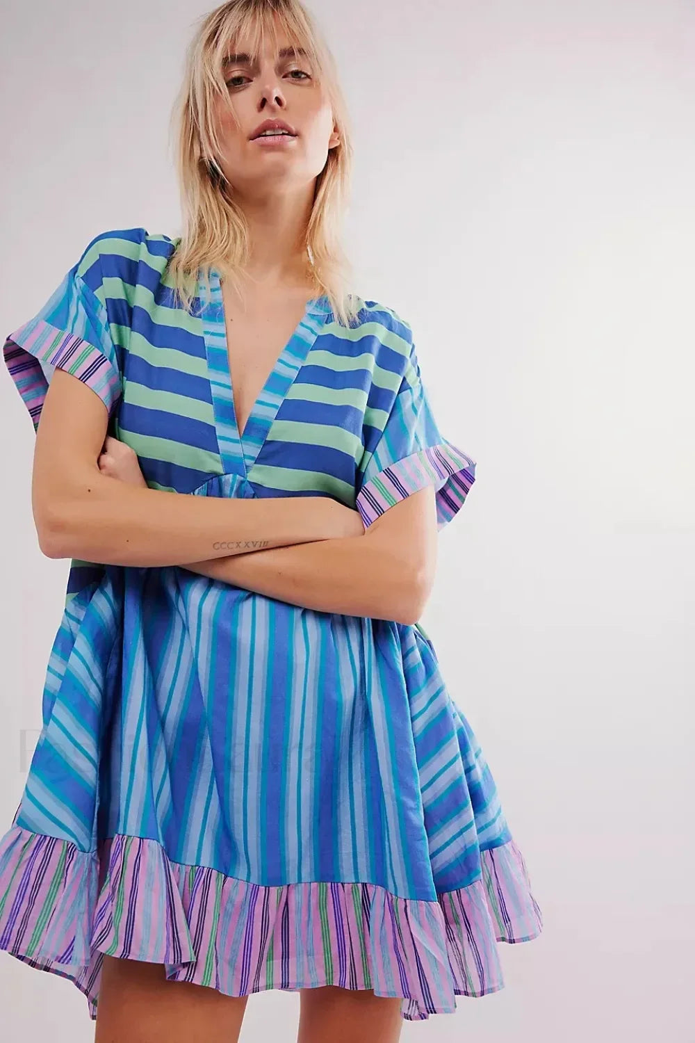 Pleated Oversized V Neck Boho Dress Blue / S