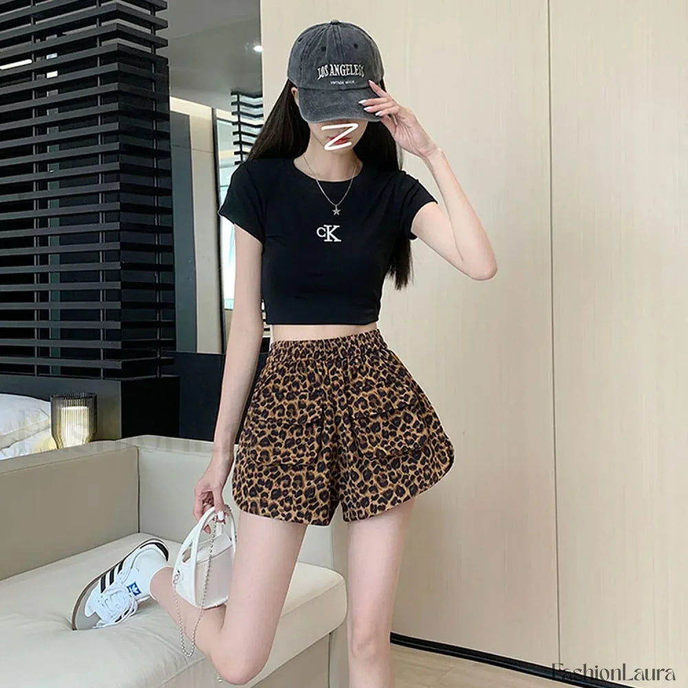 Retro Leopard Elastic High Waist Pocket Shorts