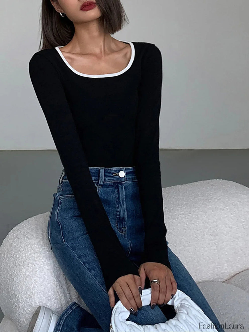 Sliver Lining Contrast Neckline Long Sleeve Top T Shirts