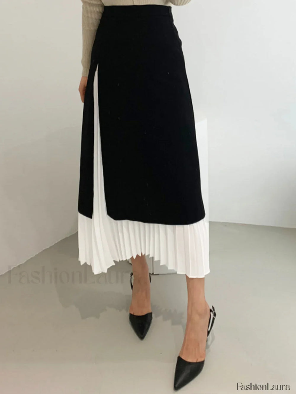 Two Tone Pleated Long Skirt Black / XS Skirts