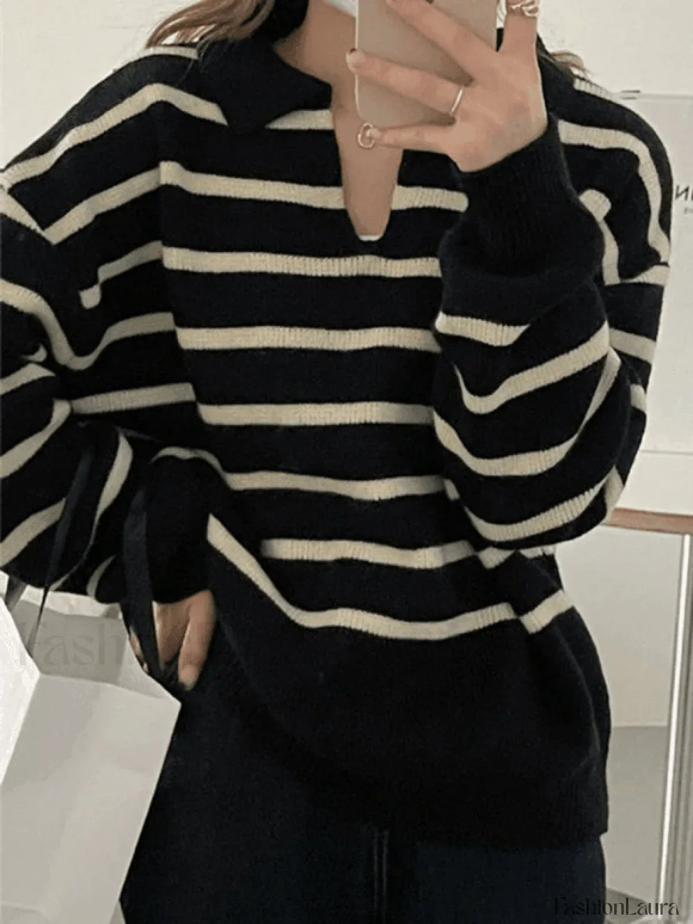 Vintage Striped Pullover Sweater Black / ONE SIZE Sweaters