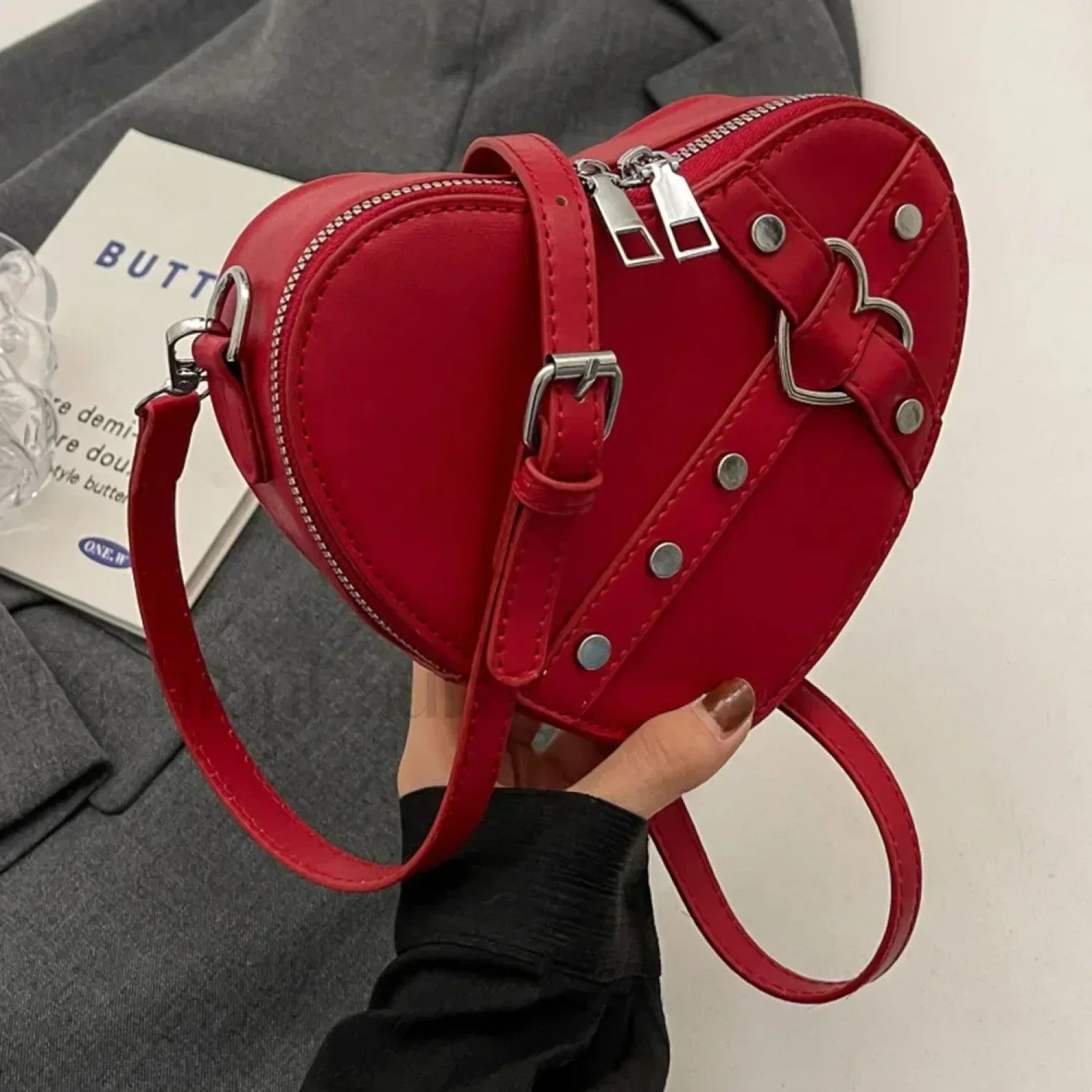 Vintage Y2K Small Chain Rivet Heart Shaped Red PU Bag Wine Red